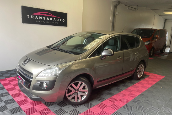 PEUGEOT 3008 HYBRID4