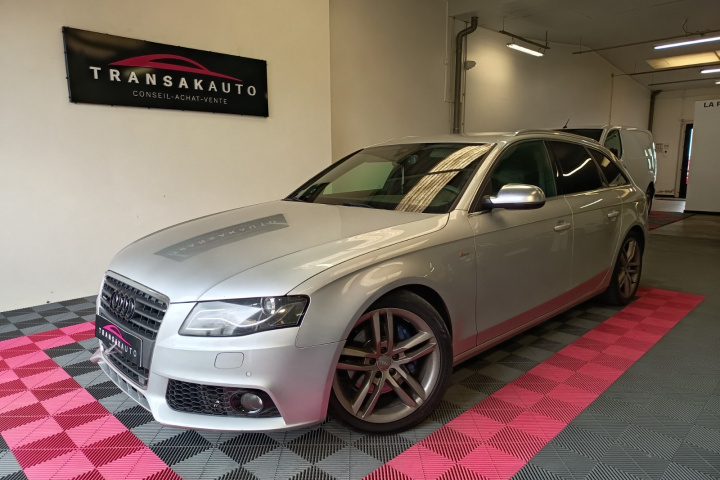 AUDI A4 AVANT