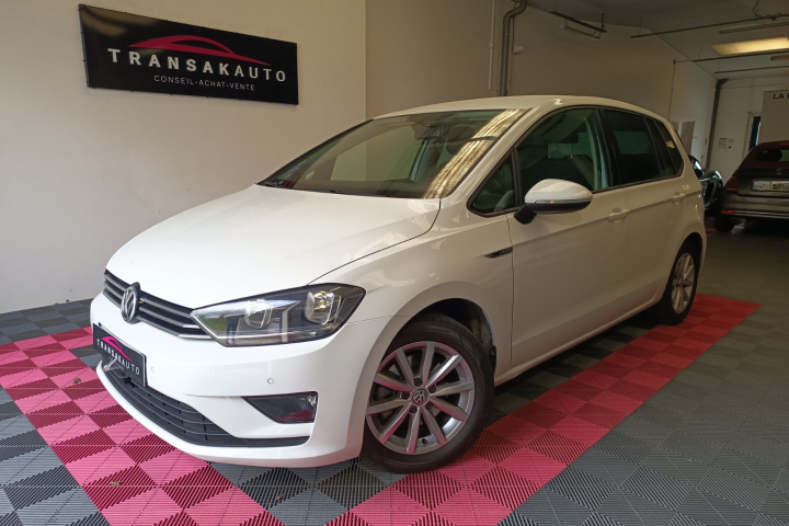 VOLKSWAGEN GOLF SPORTSVAN