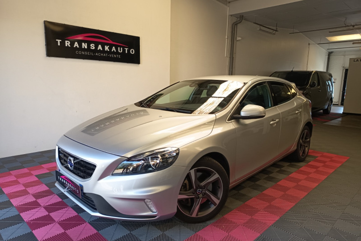 VOLVO V40