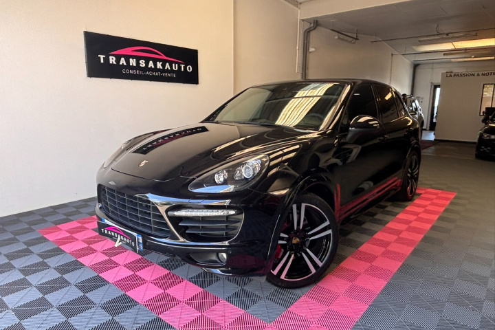 PORSCHE CAYENNE