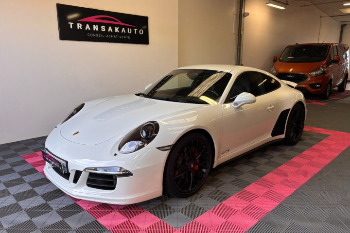 PORSCHE 911 CARRERA COUPE