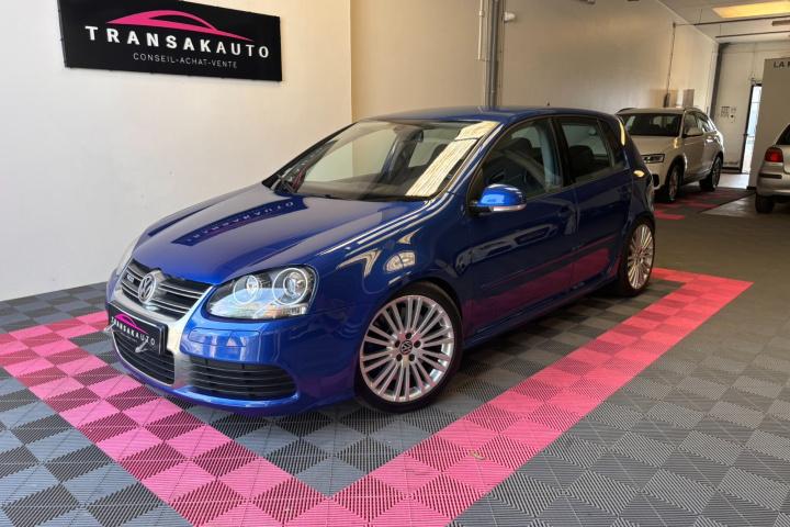 VOLKSWAGEN GOLF R32