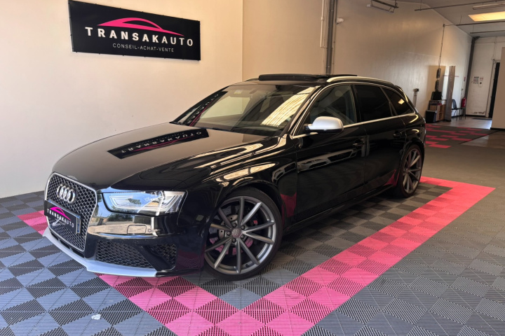 AUDI RS4 AVANT